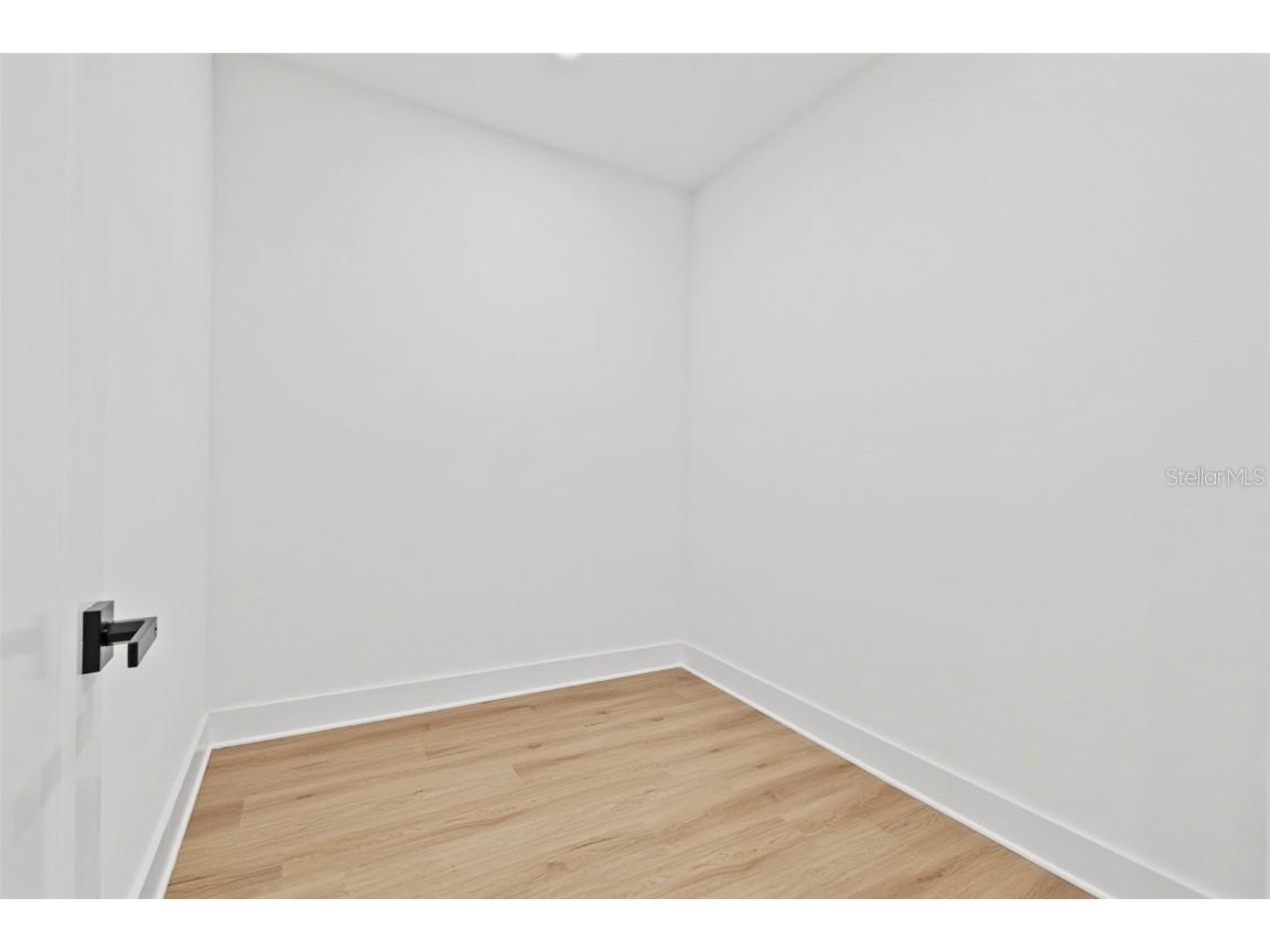 135 48th Avenue Saint Petersburg FL 33703 U8250203 image28