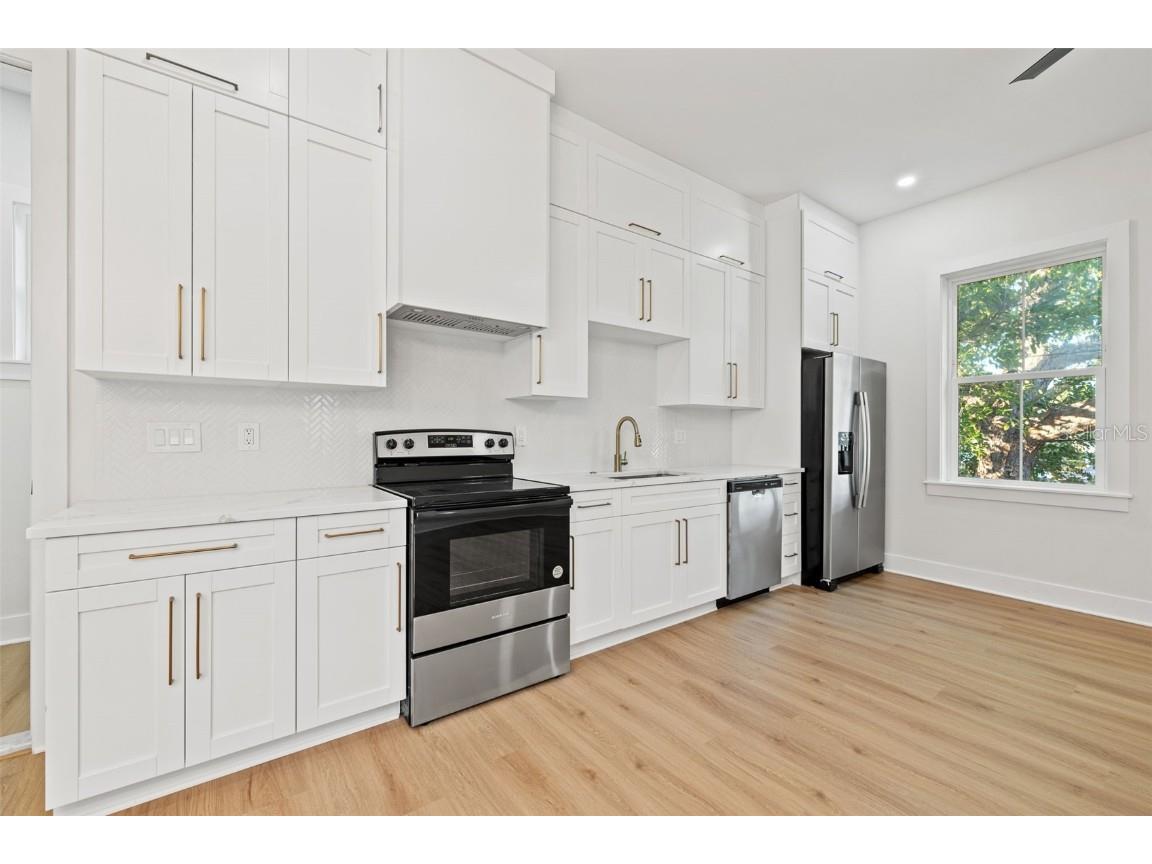 135 48th Avenue Saint Petersburg FL 33703 U8250203 image33