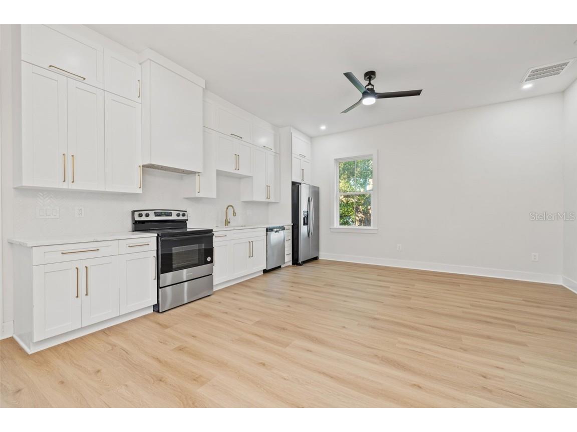 135 48th Avenue Saint Petersburg FL 33703 U8250203 image35