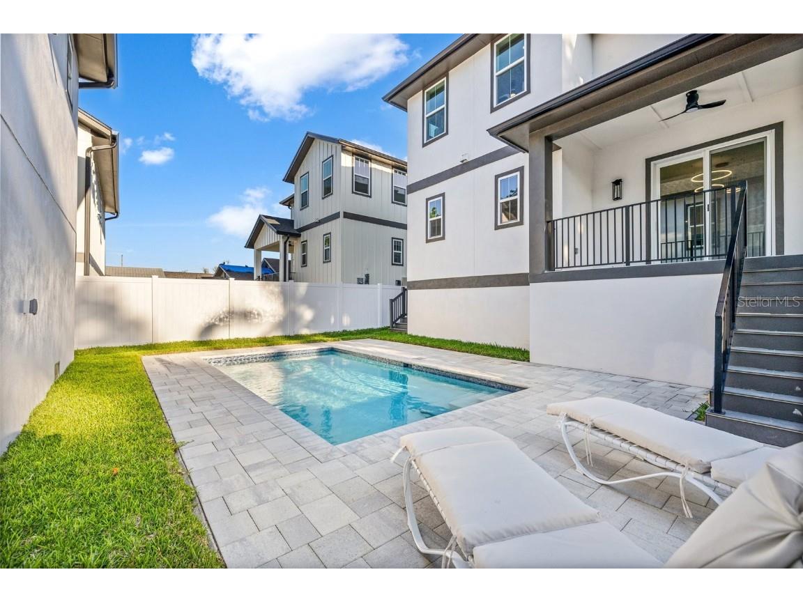 135 48th Avenue Saint Petersburg FL 33703 U8250203 image46