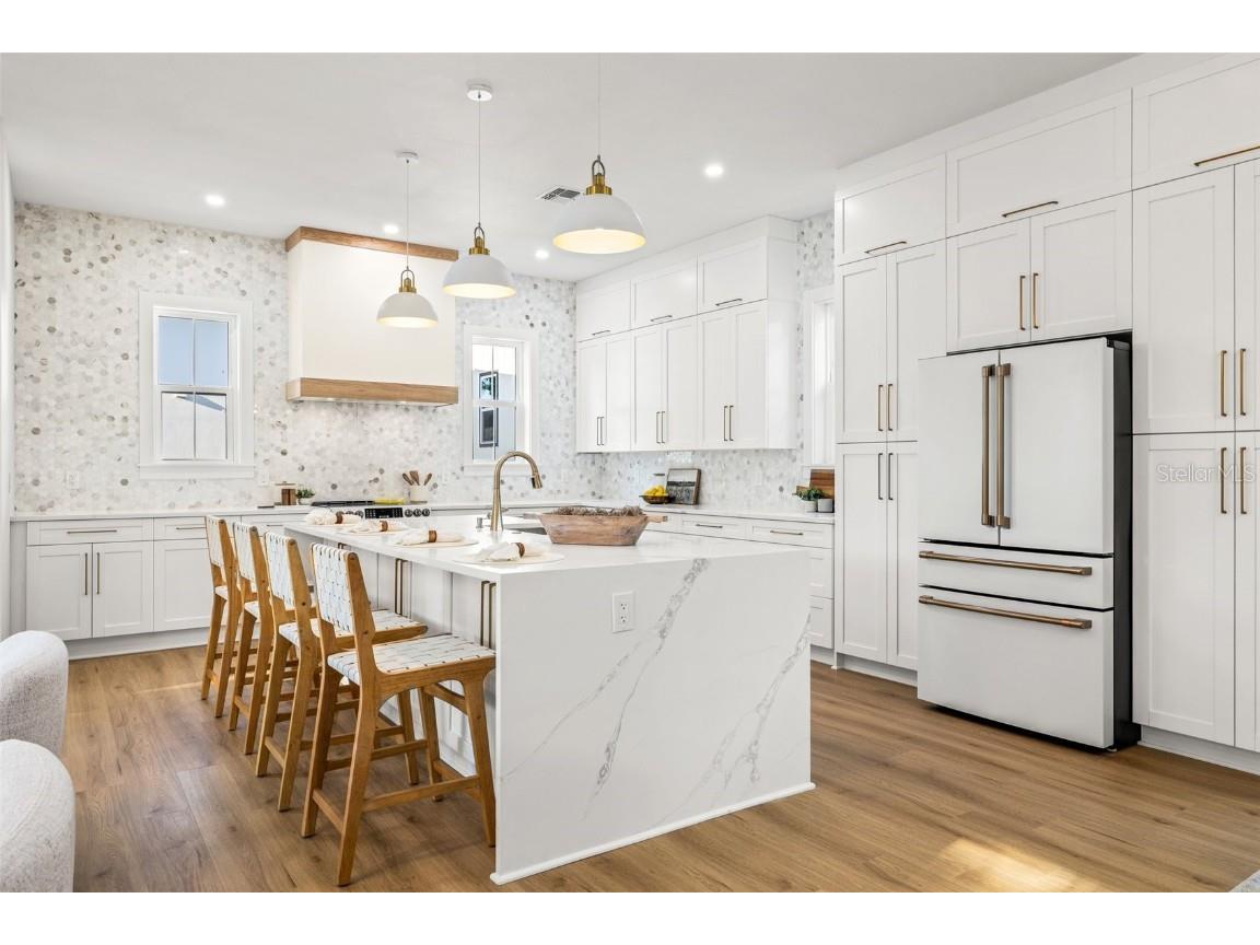 135 48th Avenue Saint Petersburg FL 33703 U8250203 image8