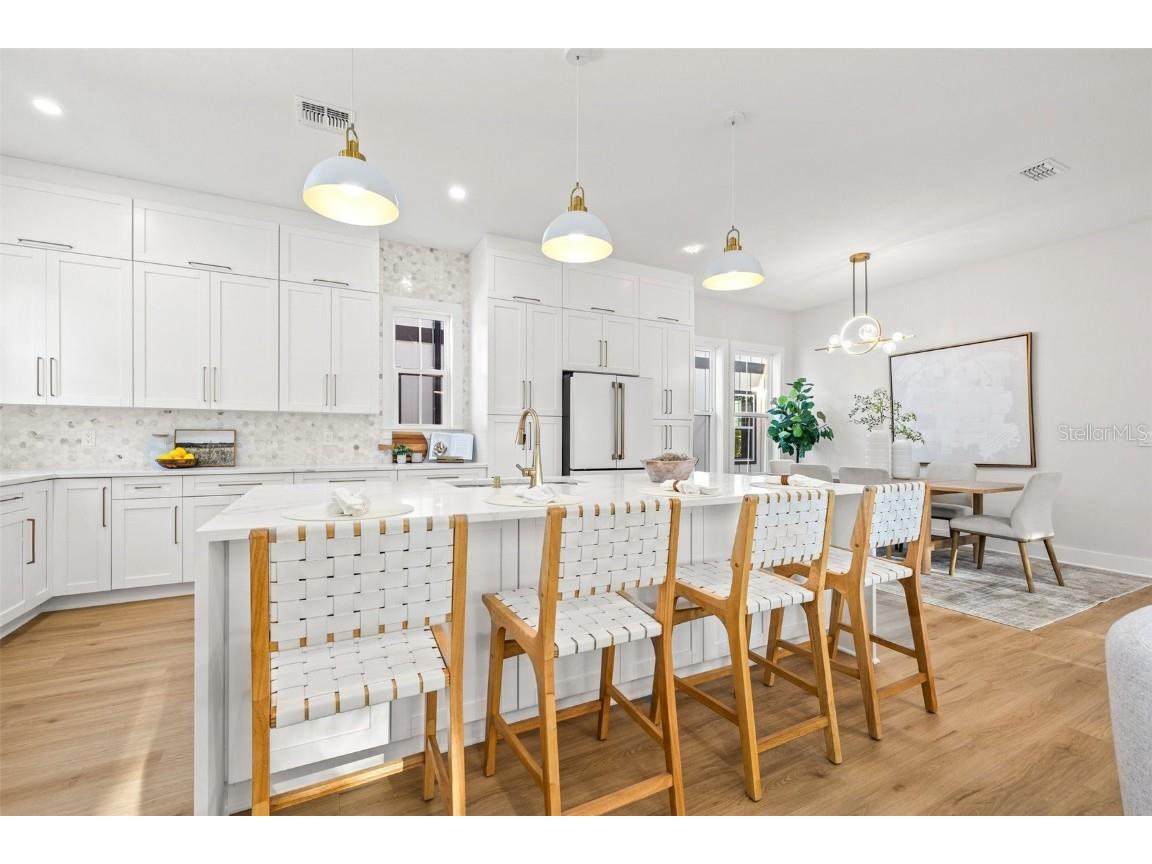 135 48th Avenue Saint Petersburg FL 33703 U8250203 image9