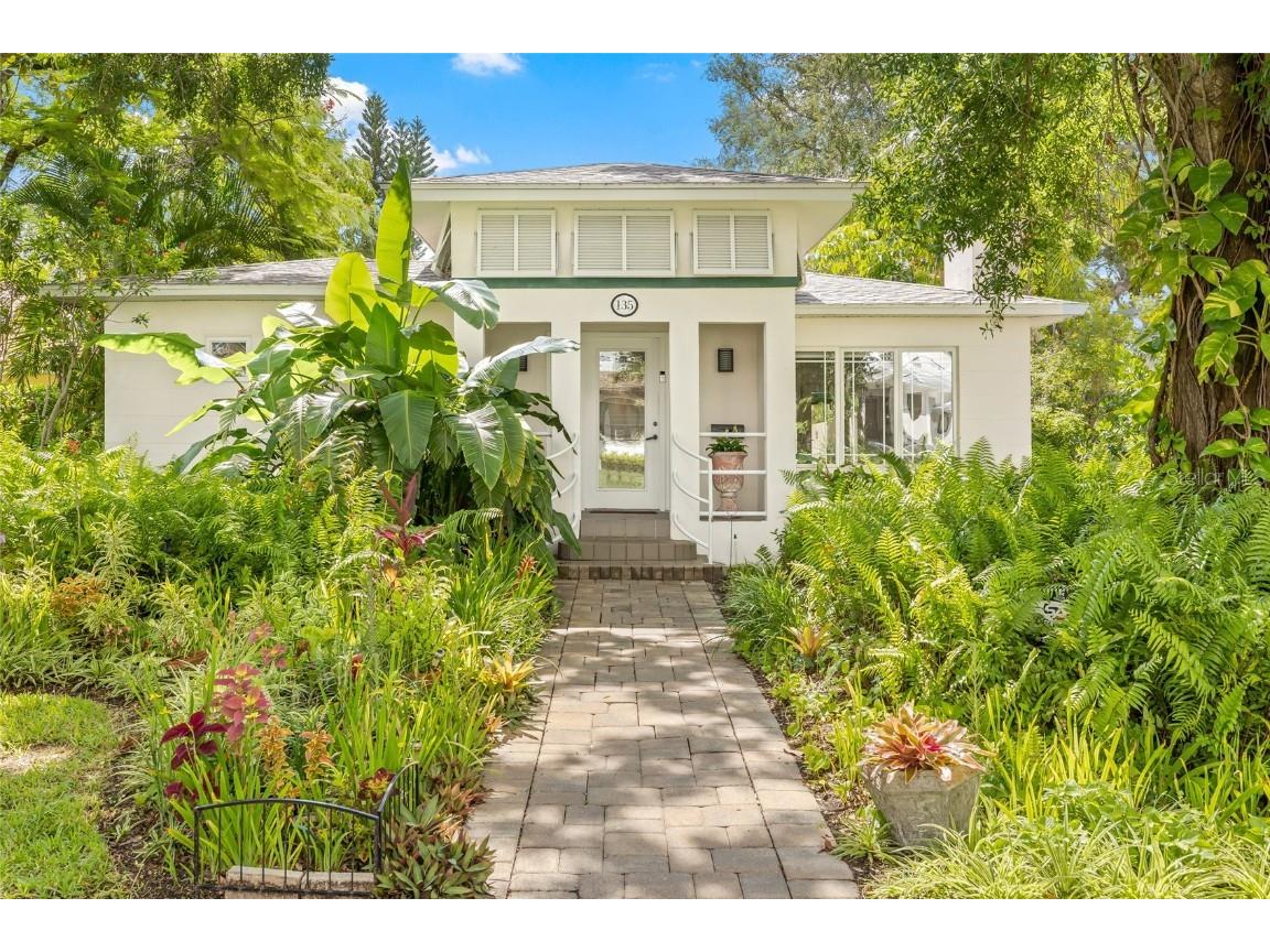 135 Aranda Street NE Saint Petersburg FL 33704 TB8405777 image1
