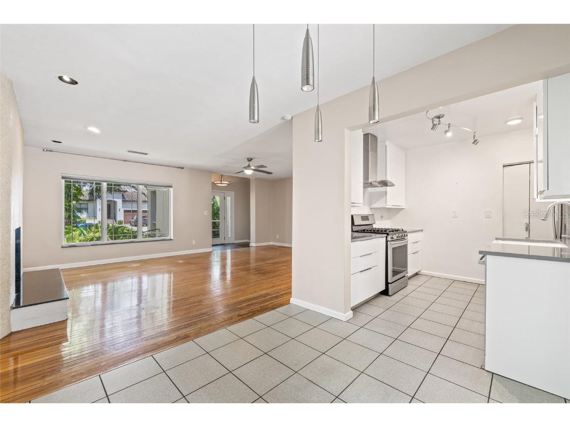 135 Aranda Street NE Saint Petersburg FL 33704 TB8405777 image35