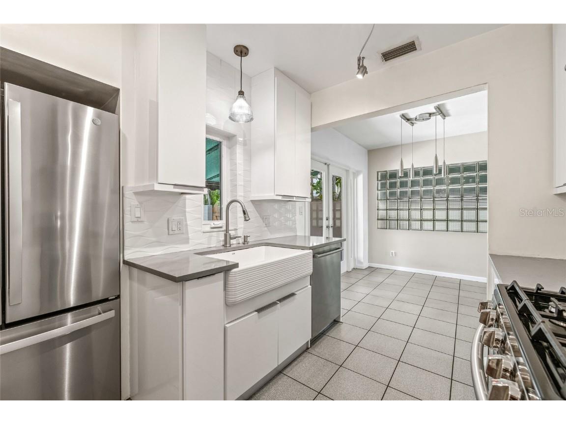 135 Aranda Street NE Saint Petersburg FL 33704 TB8405777 image38