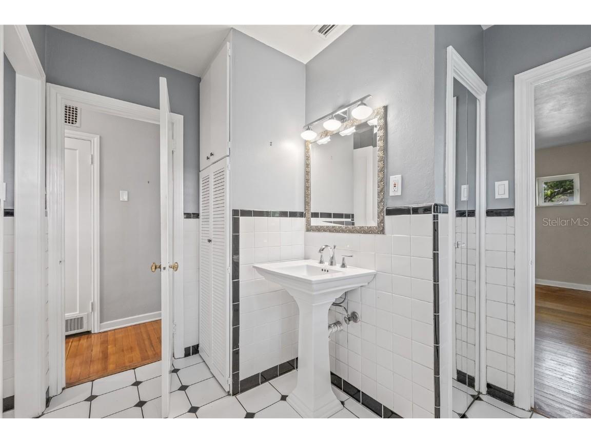 135 Aranda Street NE Saint Petersburg FL 33704 TB8405777 image46