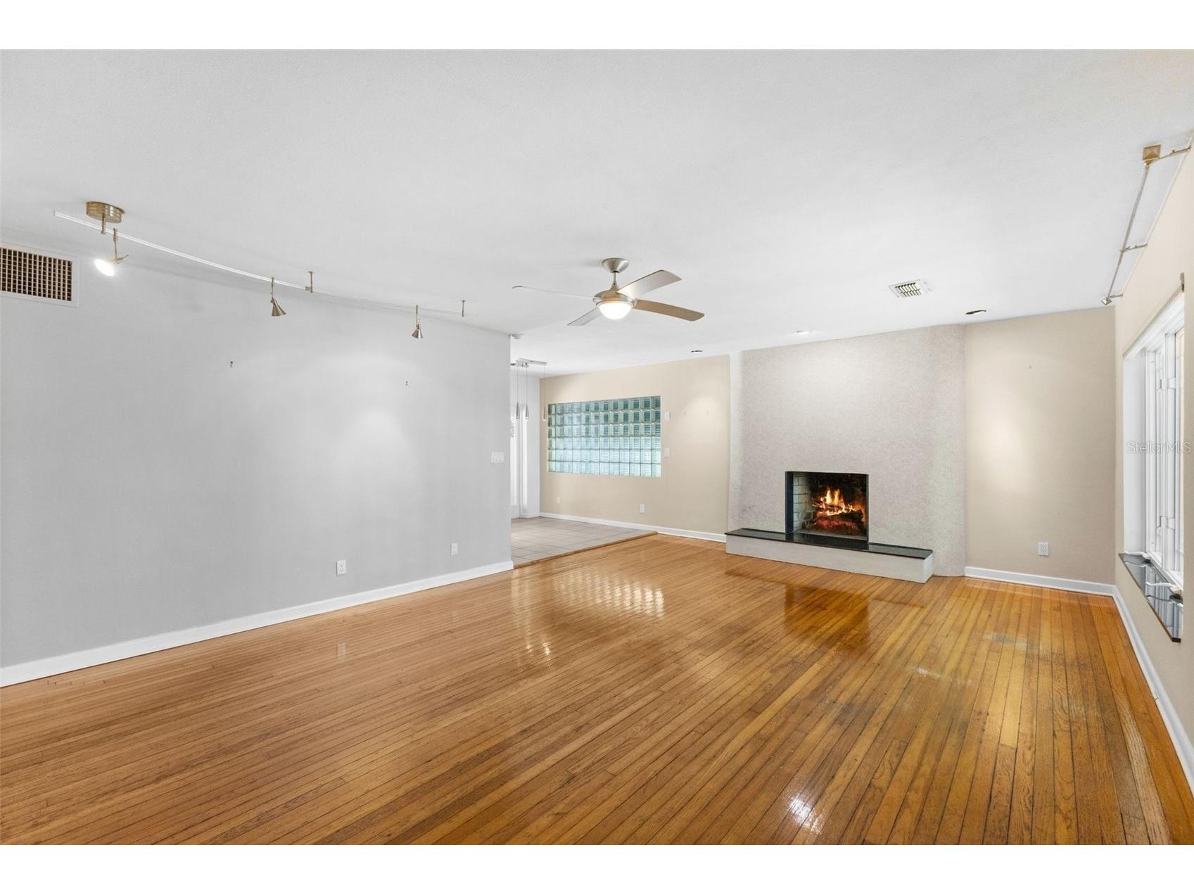 135 Aranda Street NE Saint Petersburg FL 33704 TB8510430 image13