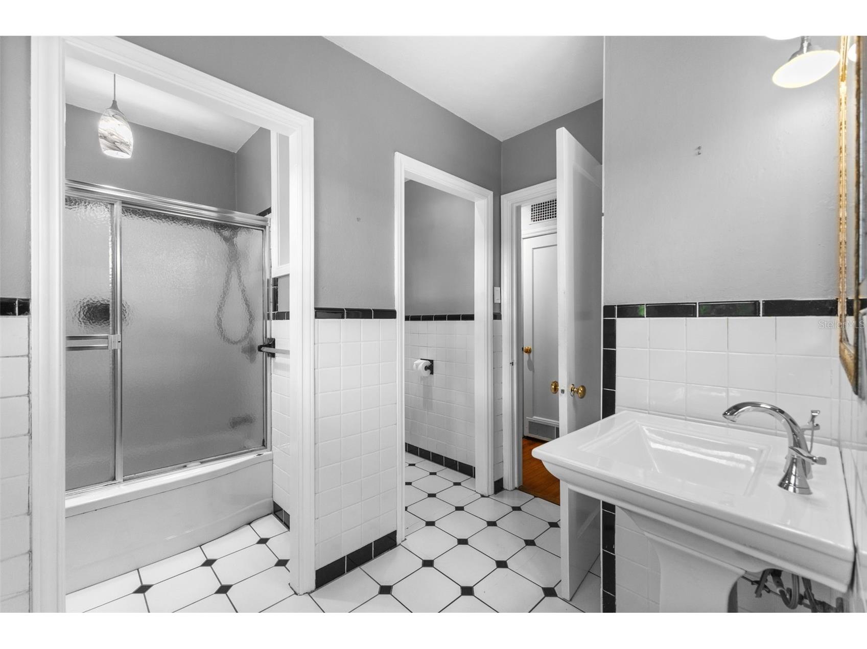 135 Aranda Street NE Saint Petersburg FL 33704 TB8510430 image14