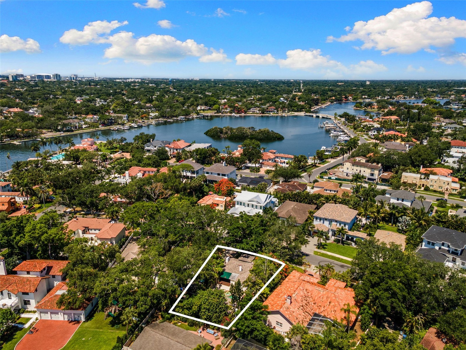135 Aranda Street NE Saint Petersburg FL 33704 TB8510430 image6