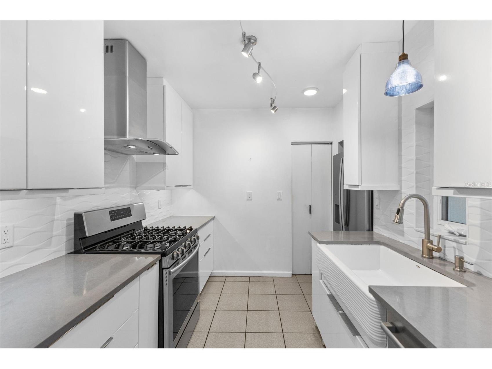 135 Aranda Street NE Saint Petersburg FL 33704 TB8510430 image8