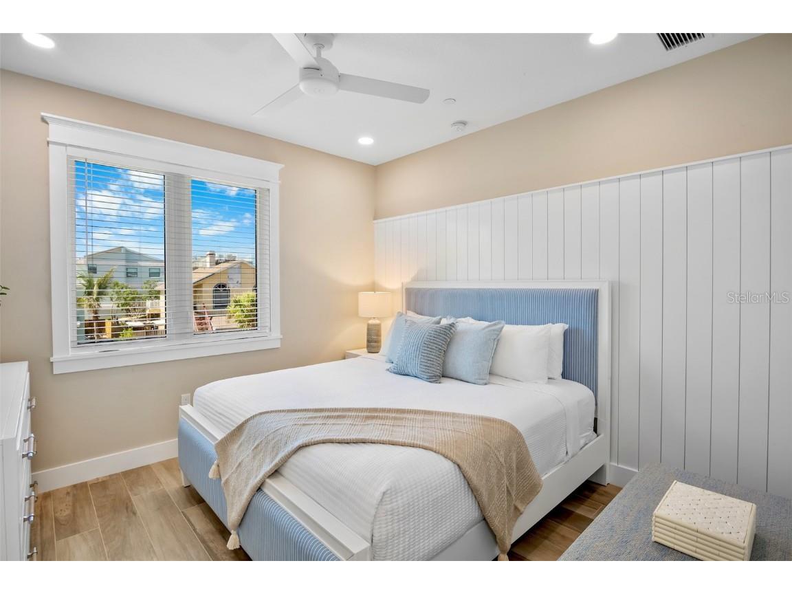 135 Avenida Veneccia Sarasota FL 34242 A4670533 image14