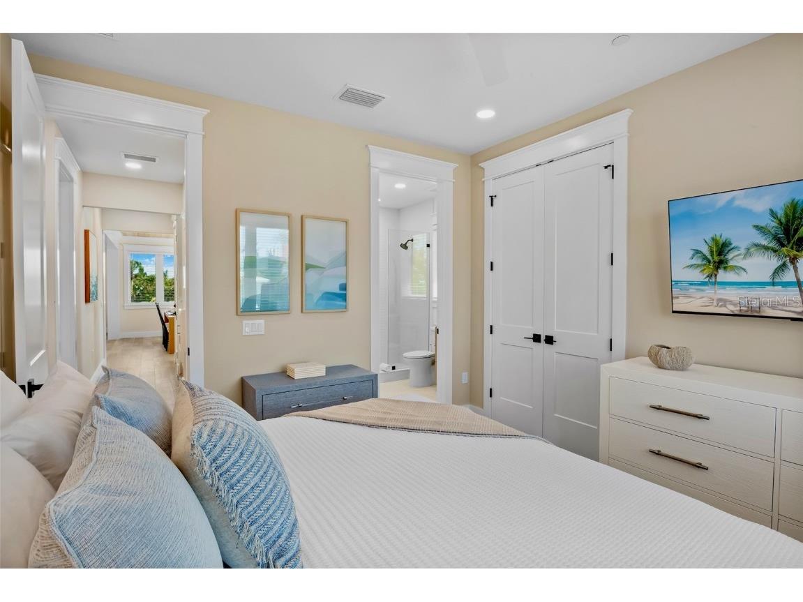 135 Avenida Veneccia Sarasota FL 34242 A4670533 image15