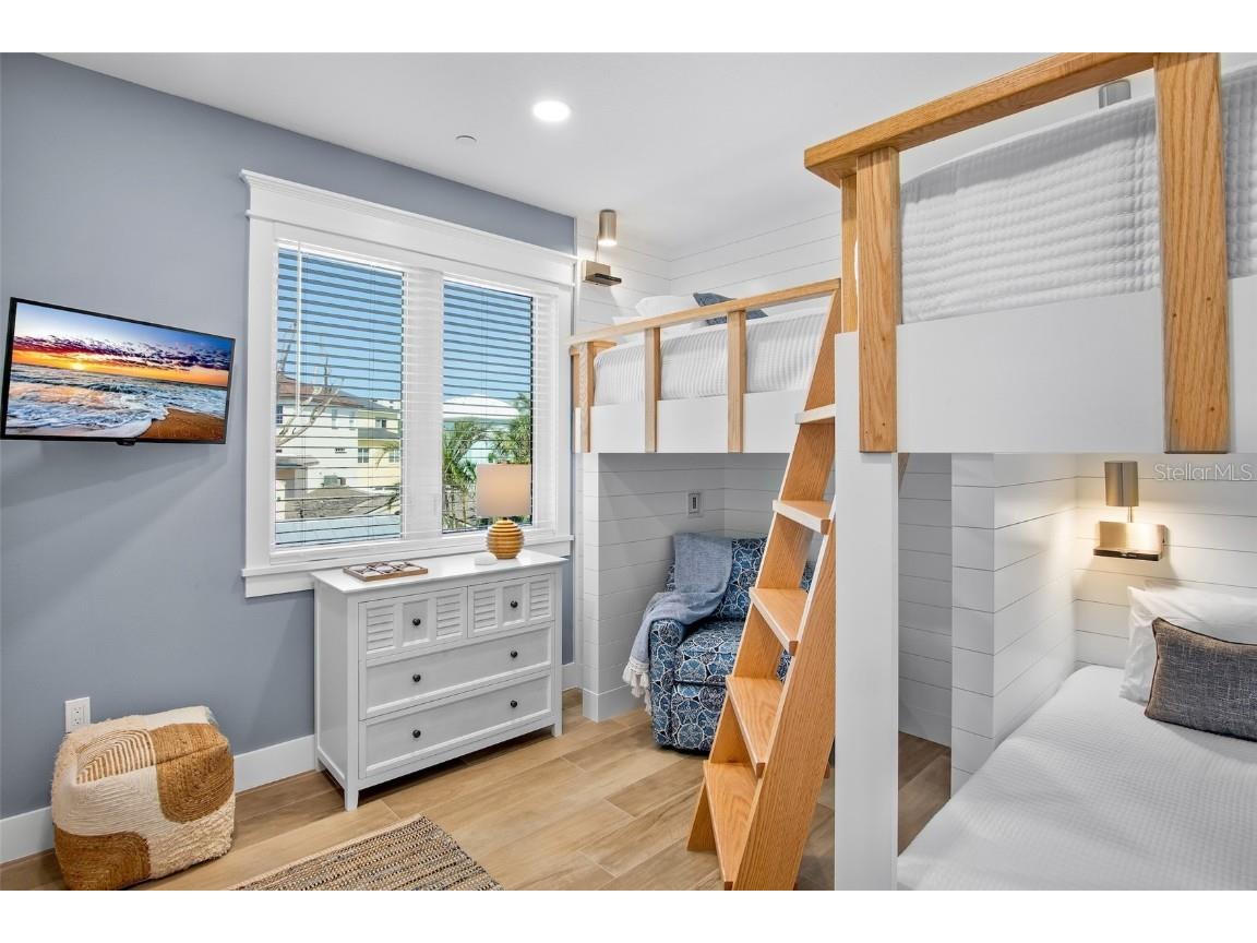 135 Avenida Veneccia Sarasota FL 34242 A4670533 image17