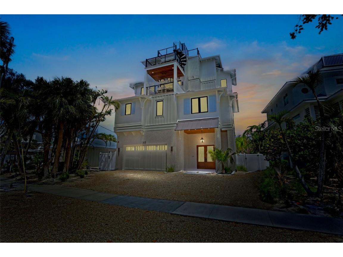 135 Avenida Veneccia Sarasota FL 34242 A4670533 image2