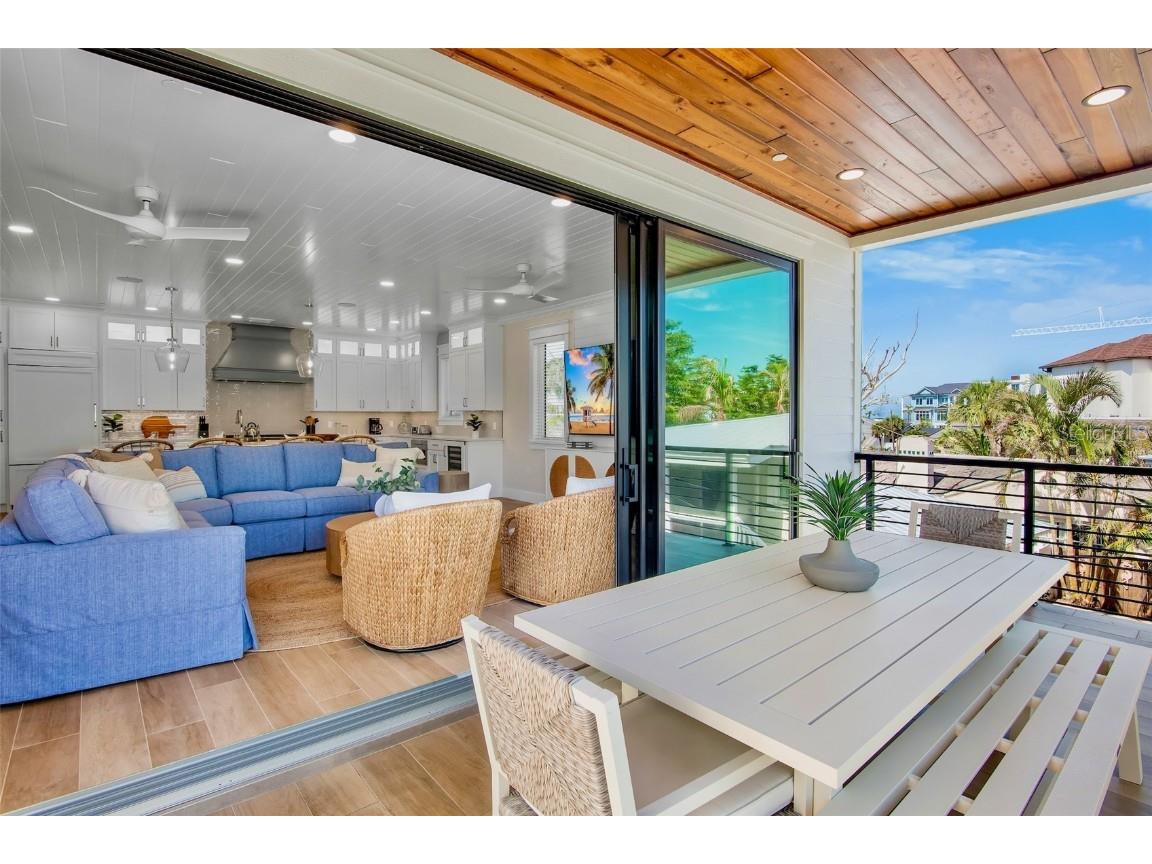 135 Avenida Veneccia Sarasota FL 34242 A4670533 image22