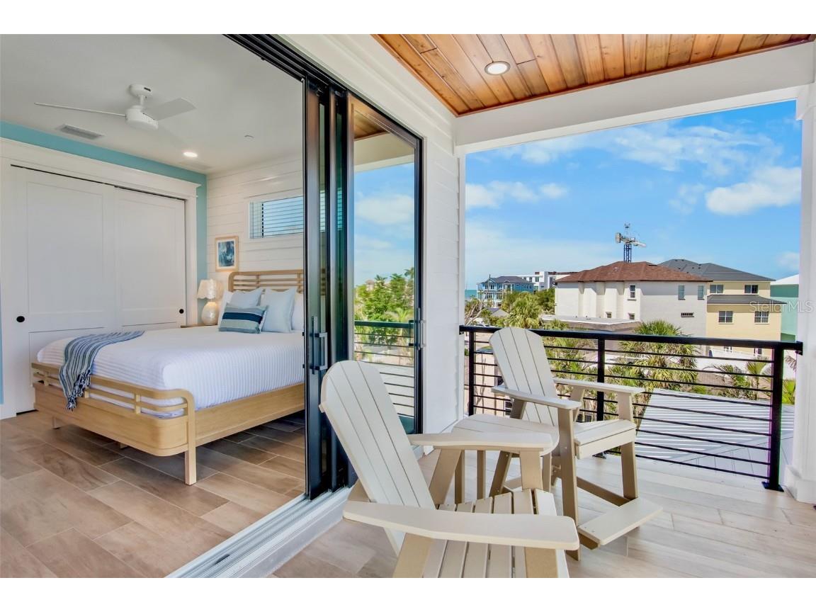 135 Avenida Veneccia Sarasota FL 34242 A4670533 image38