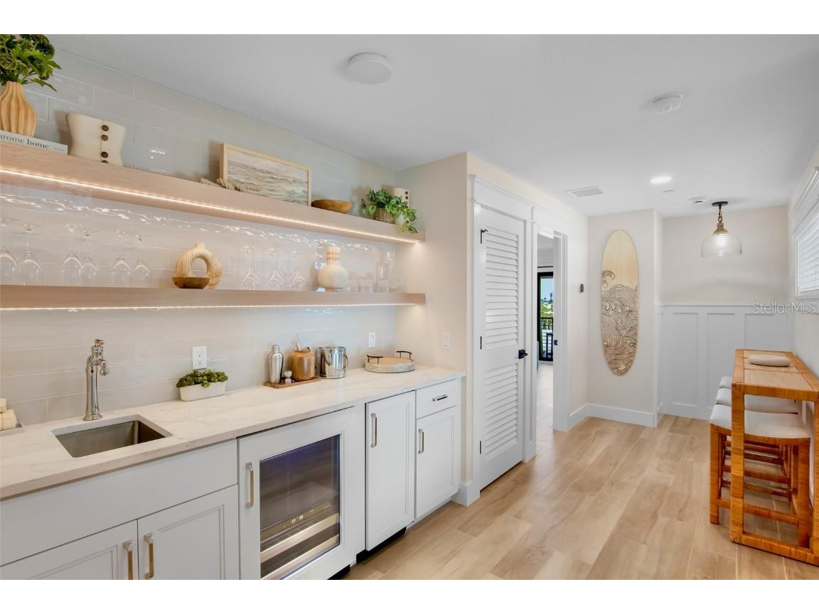 135 Avenida Veneccia Sarasota FL 34242 A4670533 image42