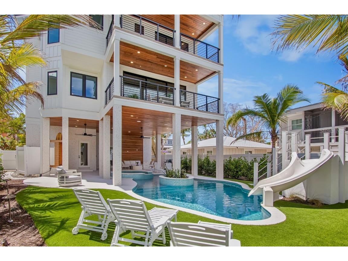 135 Avenida Veneccia Sarasota FL 34242 A4670533 image60