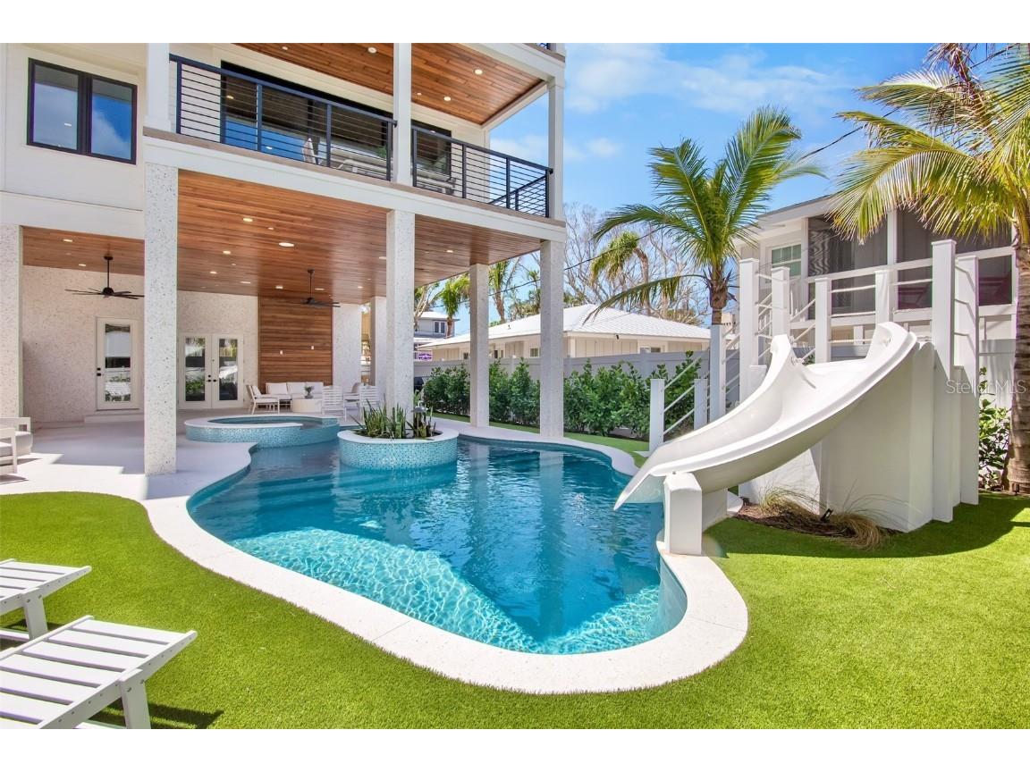 135 Avenida Veneccia Sarasota FL 34242 A4670533 image62