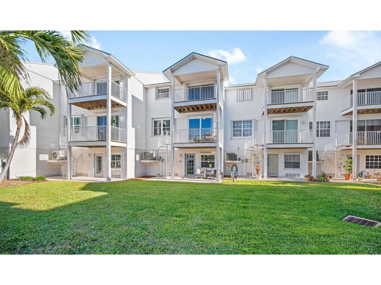 135 Bath Club Circle North Redington Beach FL 33708 TB8466569 image30