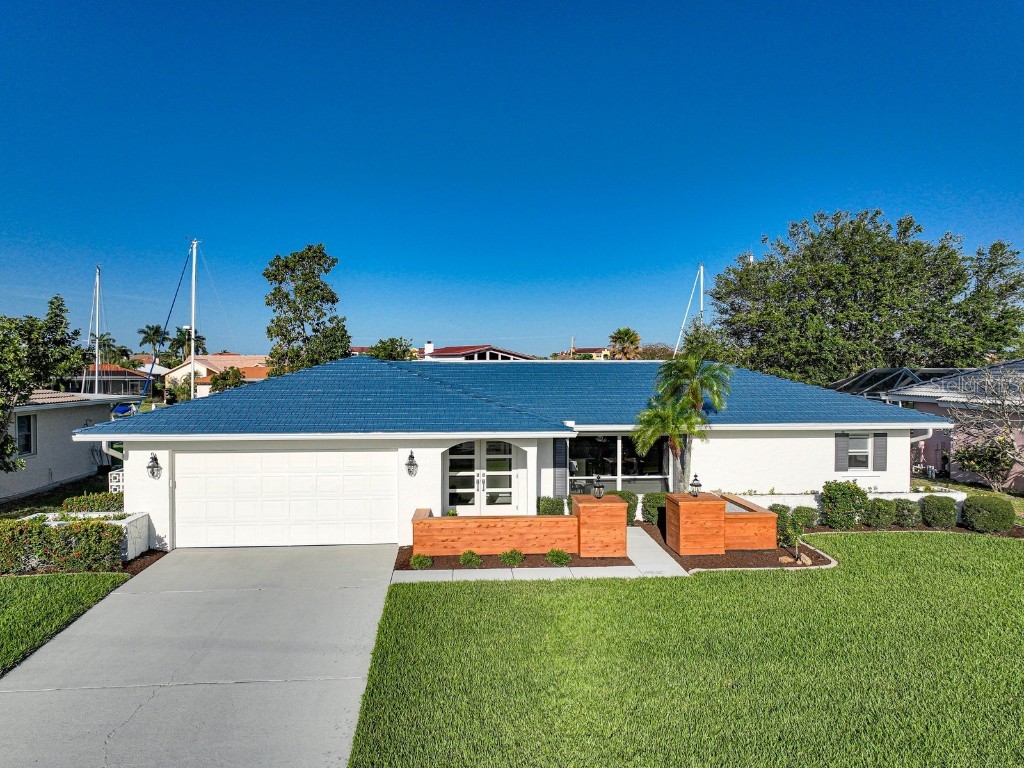 135 Bayshore Court Punta Gorda FL 33950 C7469965 image1