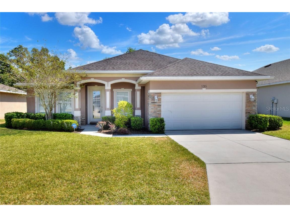135 Eloise Oaks Drive Winter Haven FL 33884 L4936149 image1