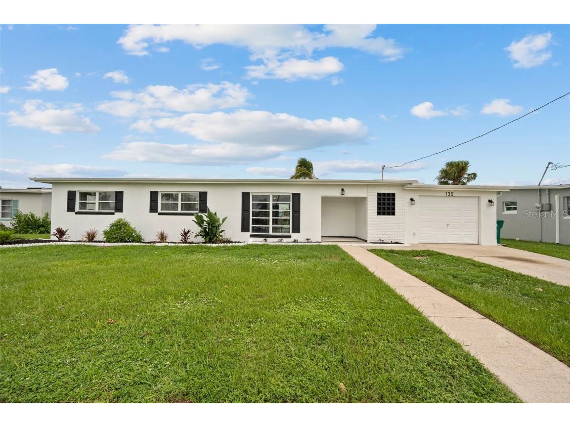 135 Godfrey Avenue NE Port Charlotte FL 33952 C7486471 image1