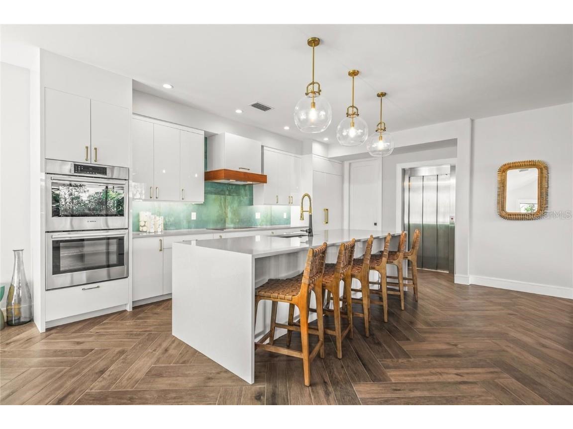 135 Grant Drive Sarasota FL 34236 A4649296 image17