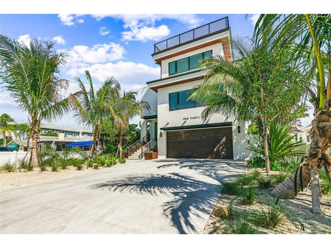 135 Grant Drive Sarasota FL 34236 A4649296 image2