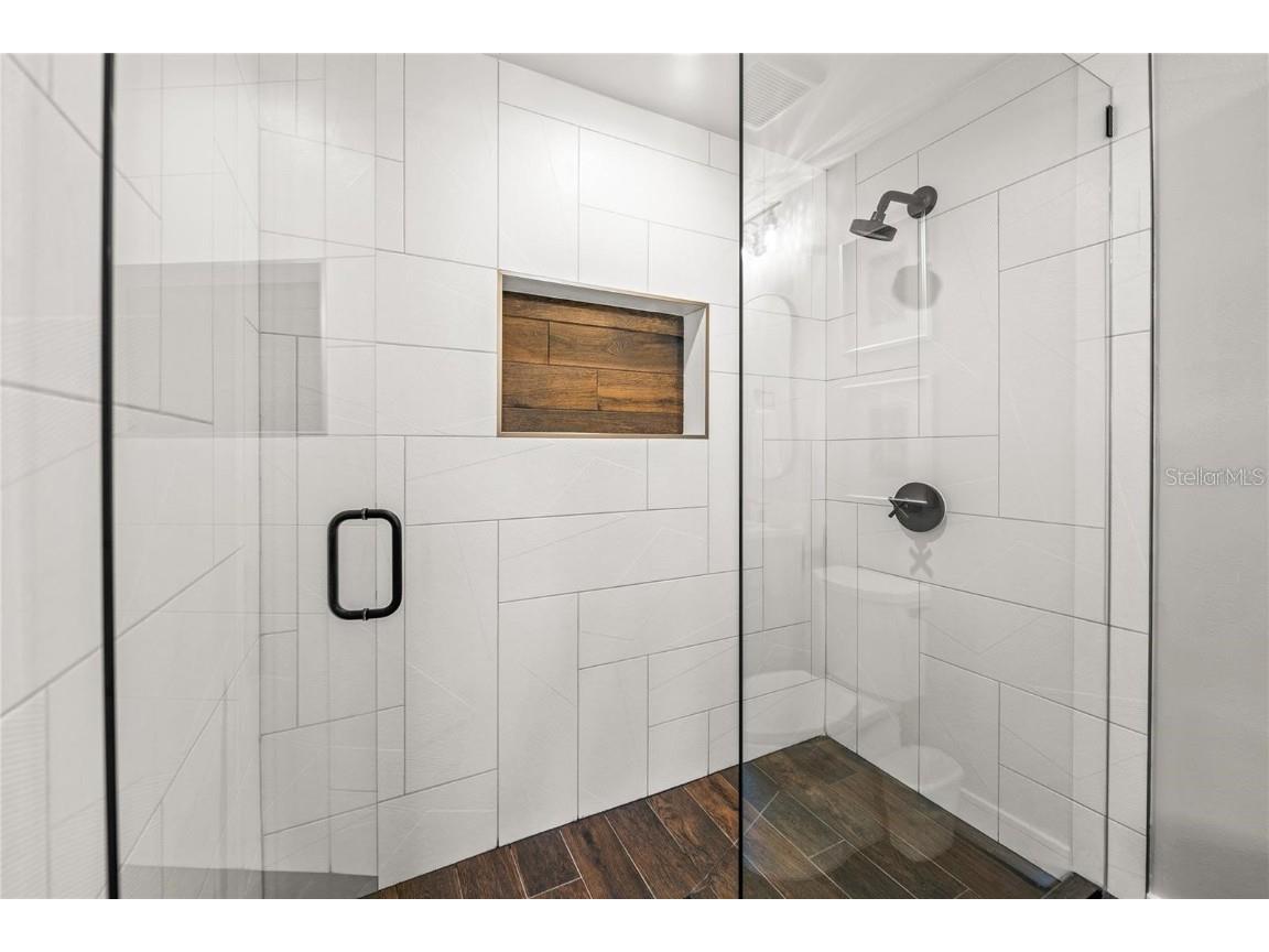 135 Grant Drive Sarasota FL 34236 A4649296 image25