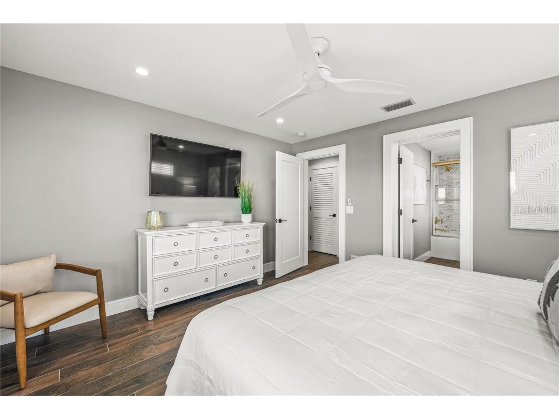 135 Grant Drive Sarasota FL 34236 A4649296 image34