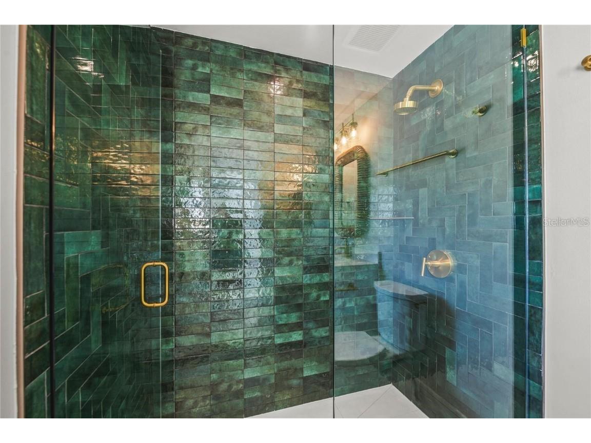 135 Grant Drive Sarasota FL 34236 A4649296 image37