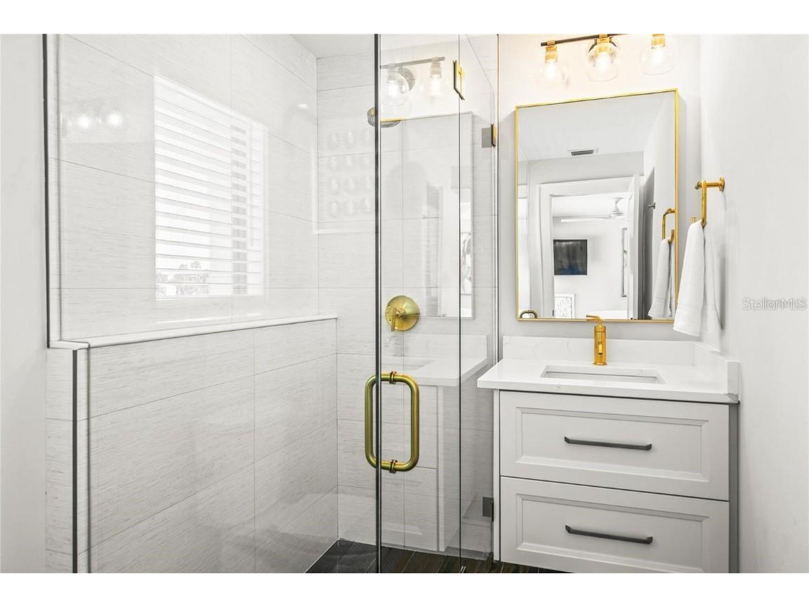 135 Grant Drive Sarasota FL 34236 A4649296 image41