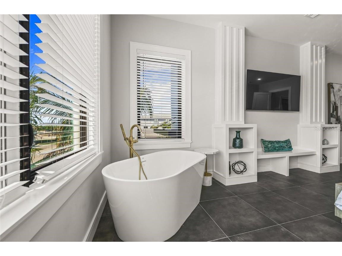 135 Grant Drive Sarasota FL 34236 A4649296 image44