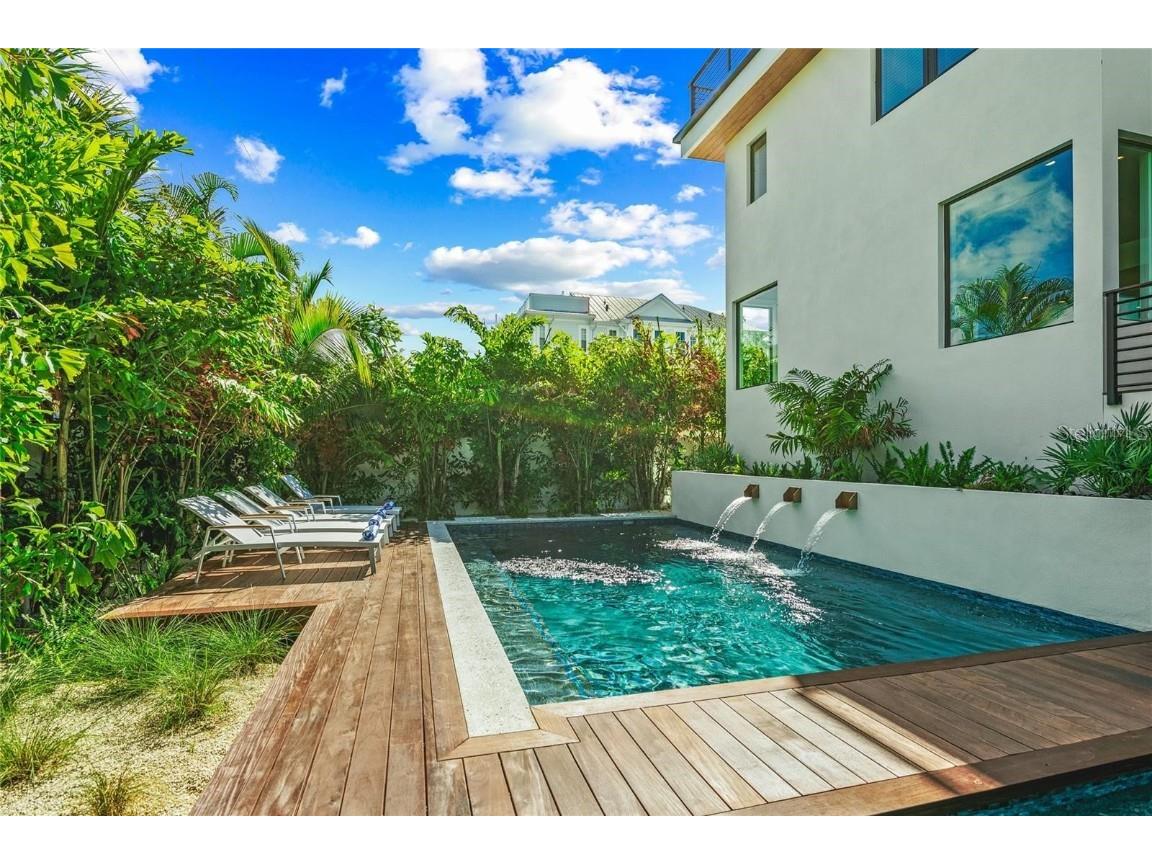 135 Grant Drive Sarasota FL 34236 A4649296 image56
