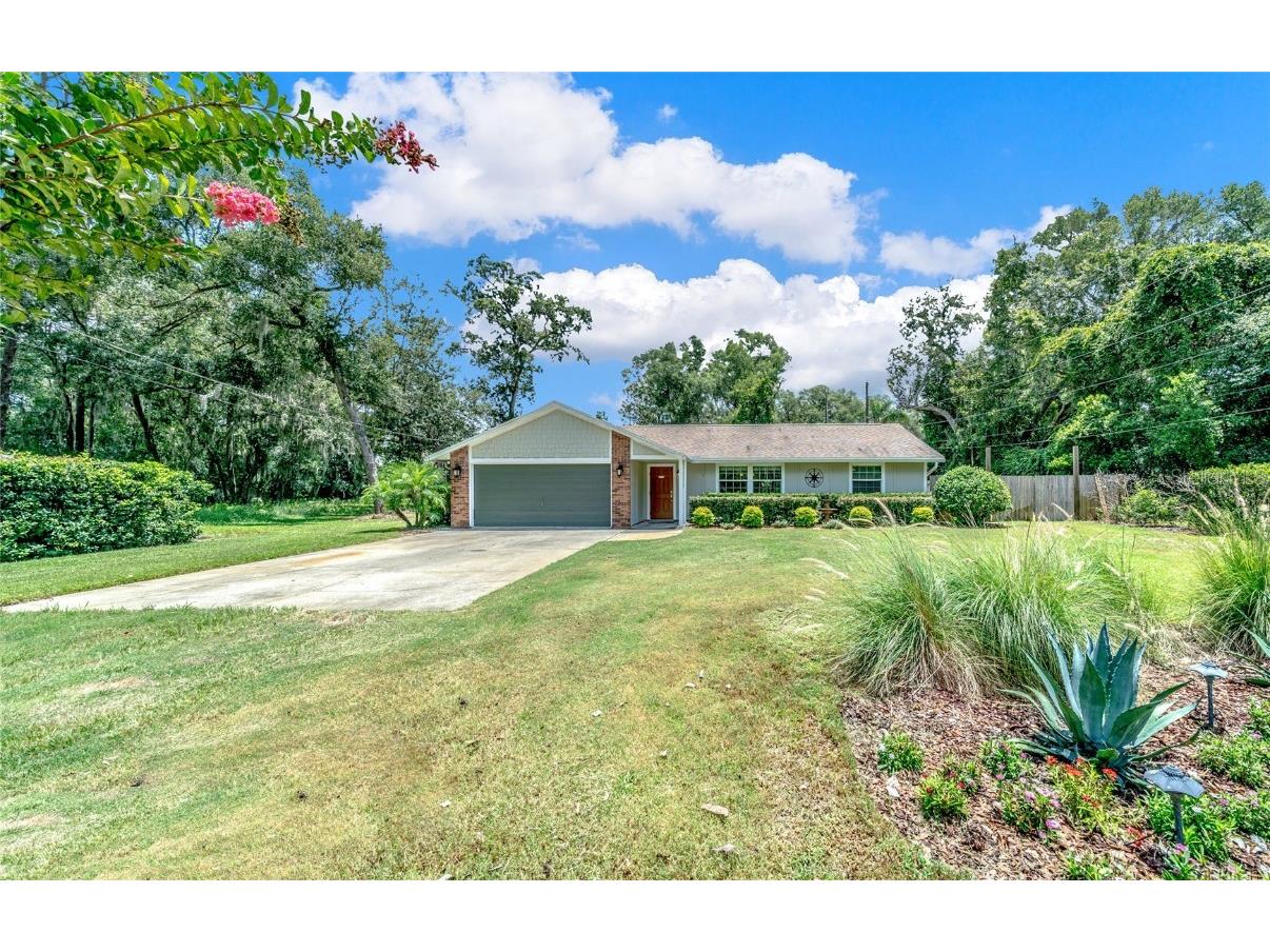 135 Lake Charles Road Deland FL 32724 - LAKE CHARLES V4931535 image1