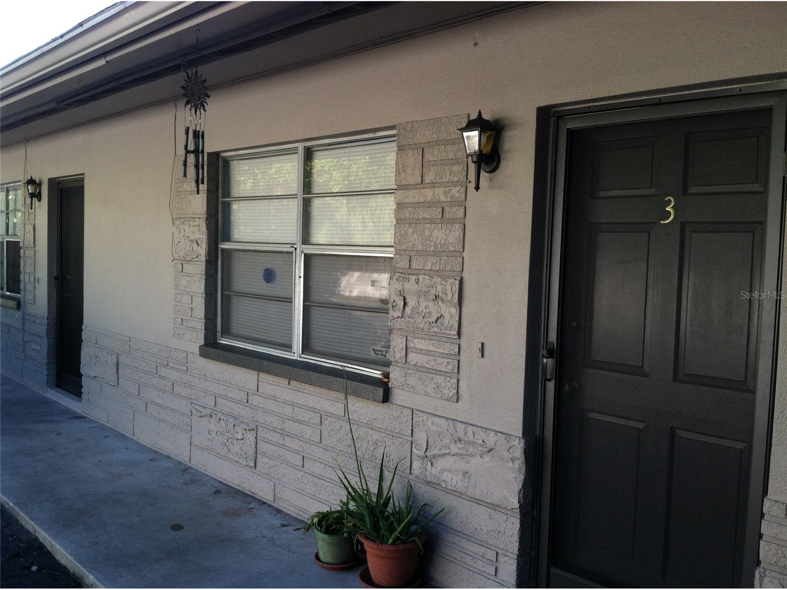 135 NE Madison Circle N Saint Petersburg FL 33702 TB8482251 image1