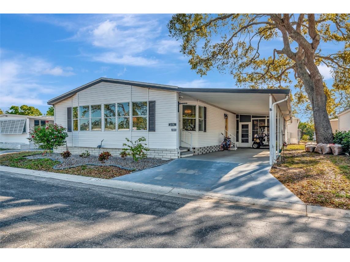 135 Oakwood Lane Sarasota FL 34237 A4644592 image1