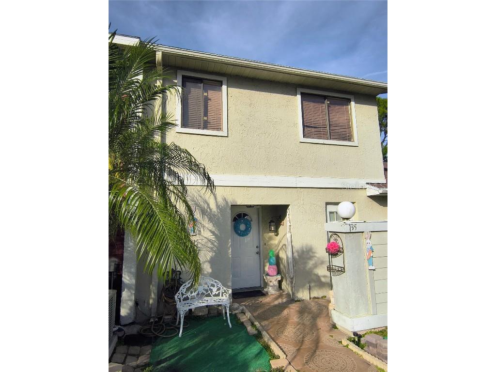 135 Pine Island Circle Kissimmee FL 34743 S5125420 image1