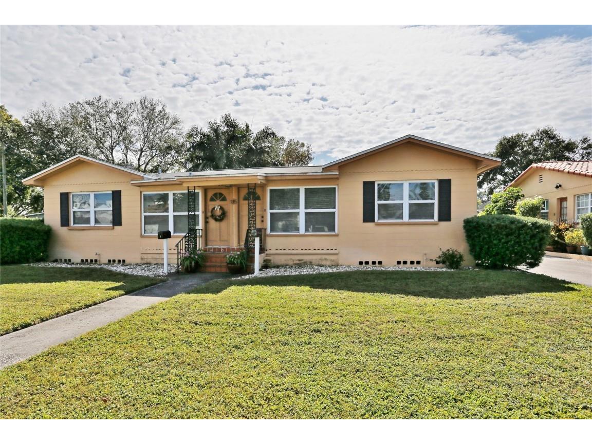 135 Ricardo Way NE #1 Saint Petersburg FL 33704 U8222355 image1