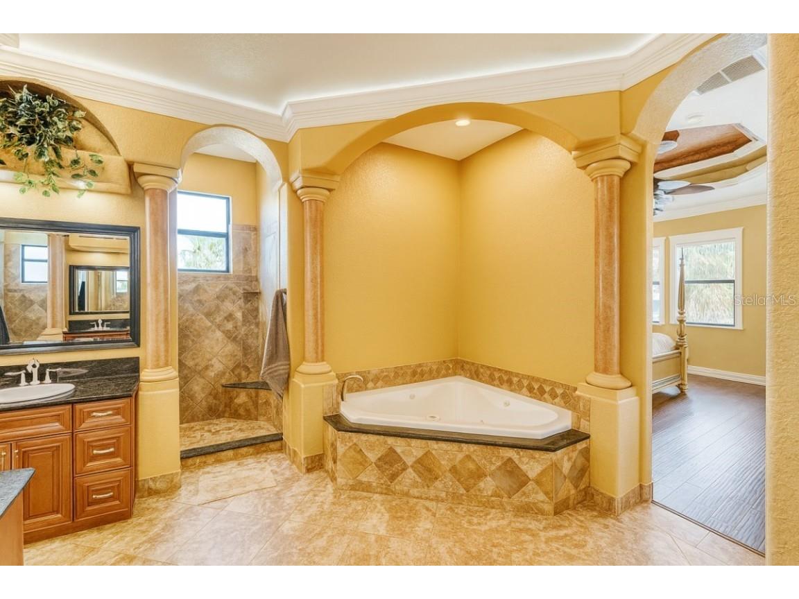 135 Tina Island Drive Osprey FL 34229 A4665474 image18