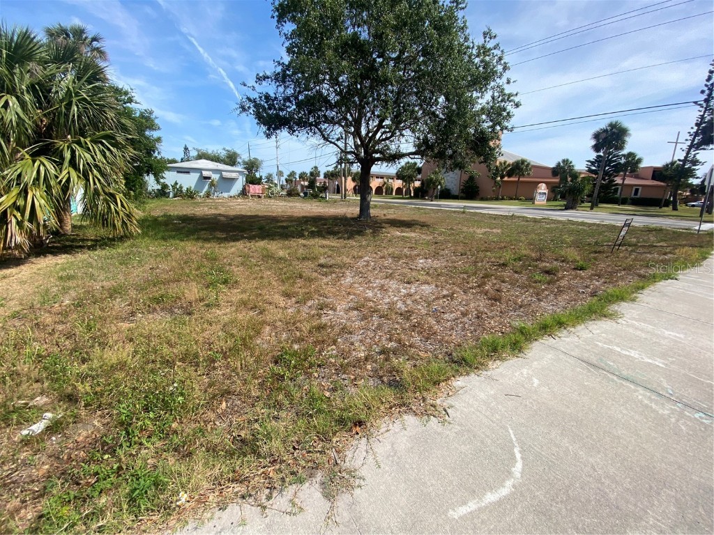 135 University Boulevard Daytona Beach FL 32118 S5125610 image1