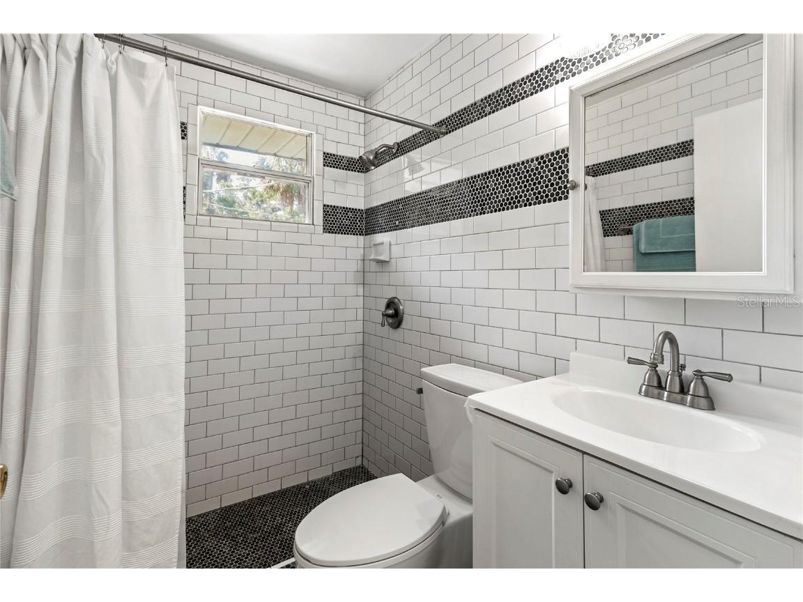 1350 40th Street Sarasota FL 34234 A4649443 image21