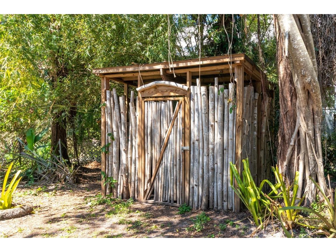 1350 40th Street Sarasota FL 34234 A4649443 image25