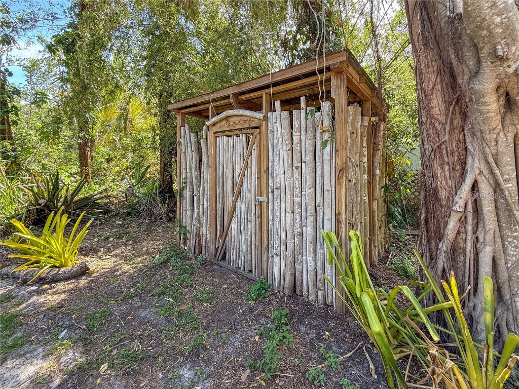 1350 40th Street Sarasota FL 34234 A4649443 image40