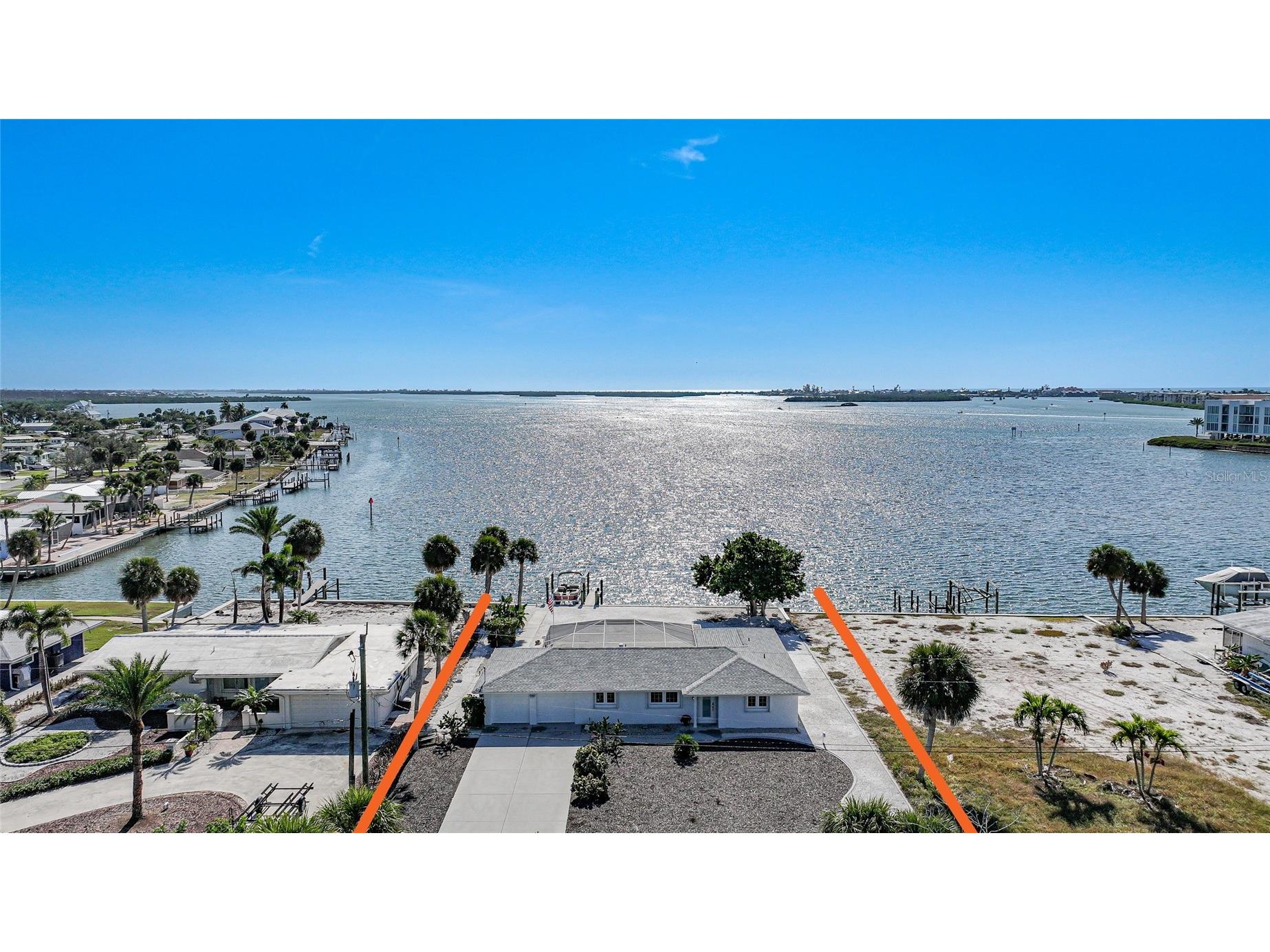 1350 Aqua View Lane Englewood FL 34223 D6144970 image1