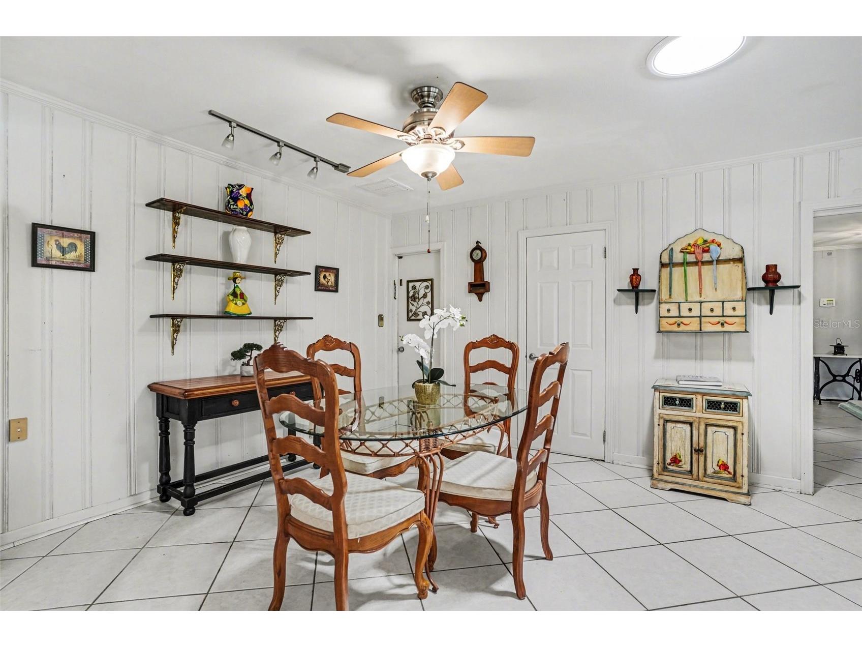 1350 Eckles Drive Tampa FL 33612 - LAKE ECKLES TB8491587 image10