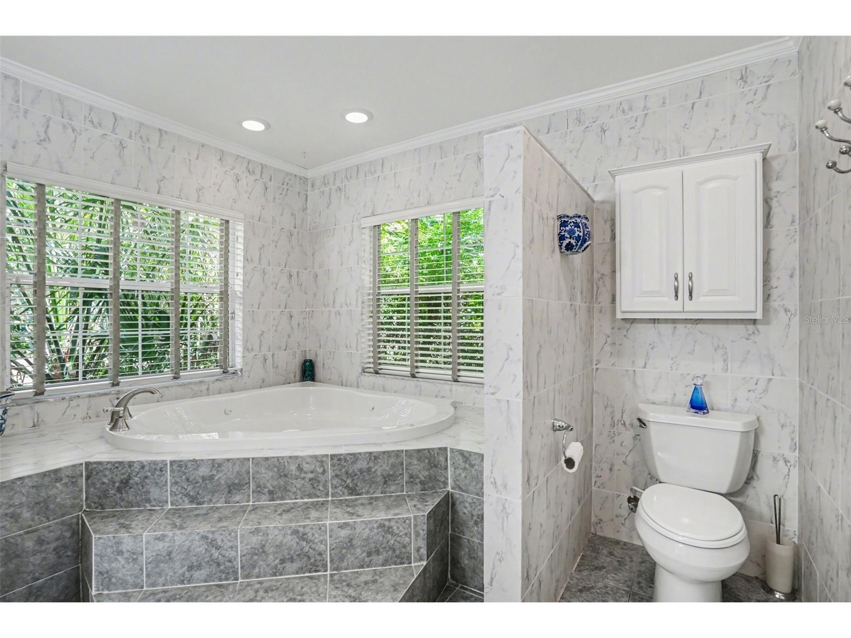 1350 Eckles Drive Tampa FL 33612 - LAKE ECKLES TB8491587 image20