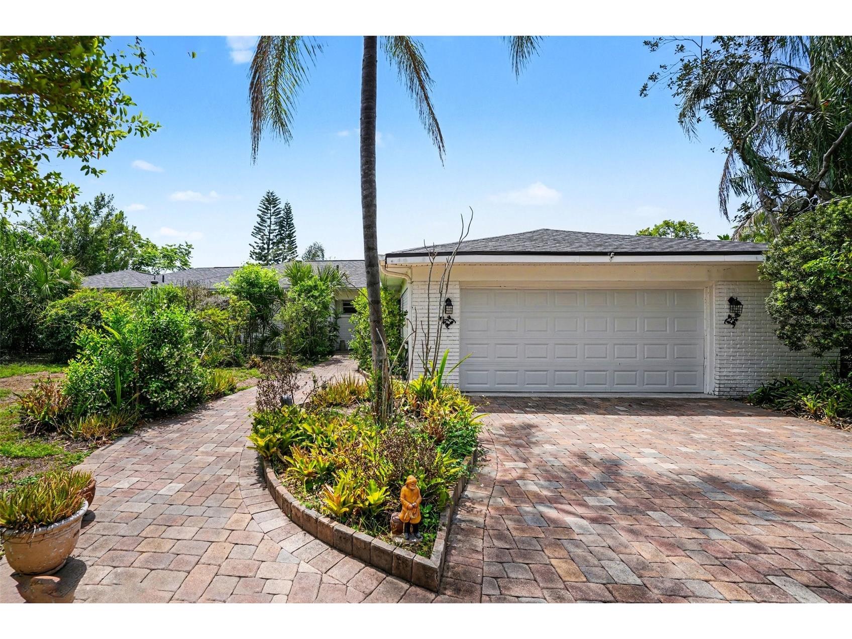 1350 Eckles Drive Tampa FL 33612 - LAKE ECKLES TB8491587 image3