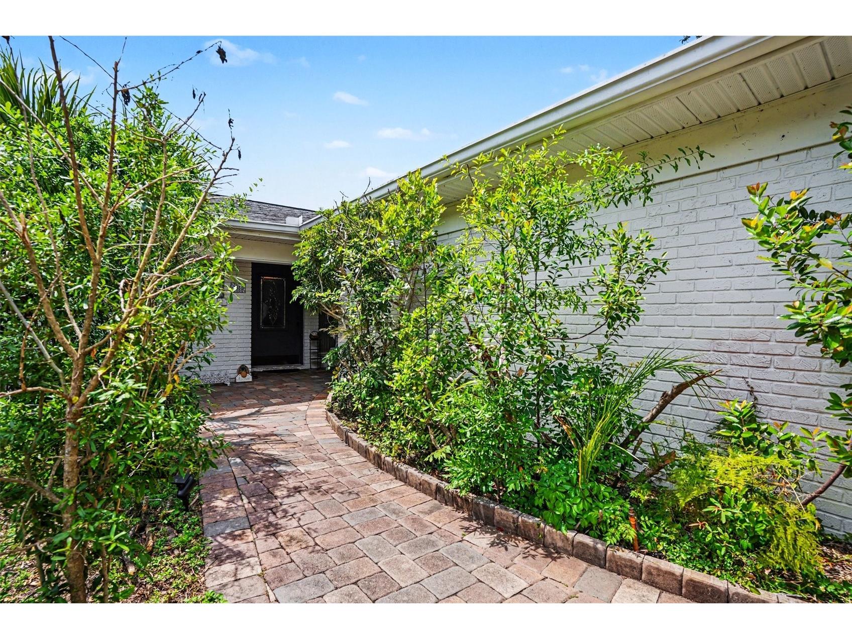 1350 Eckles Drive Tampa FL 33612 - LAKE ECKLES TB8491587 image4